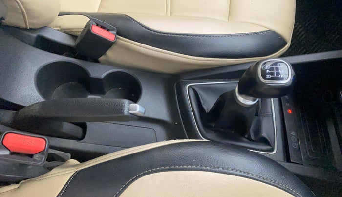 2019 Hyundai Elite i20 ASTA 1.2 (O), Petrol, Manual, 50,506 km, Gear Lever