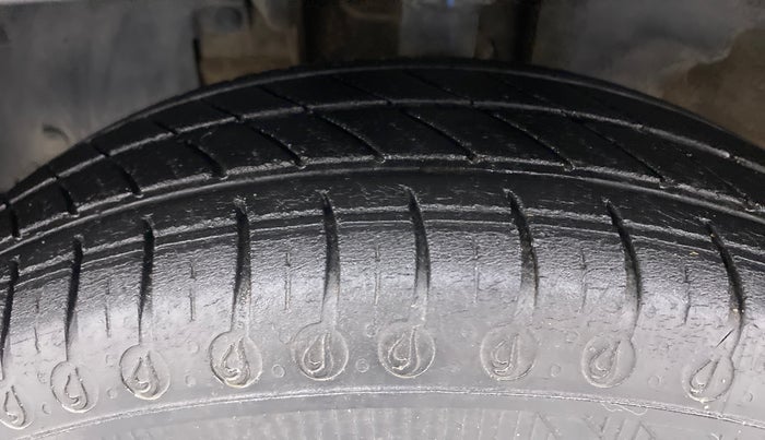 2020 Renault Kwid CLIMBER 1.0 (O), Petrol, Manual, 49,893 km, Left Front Tyre Tread