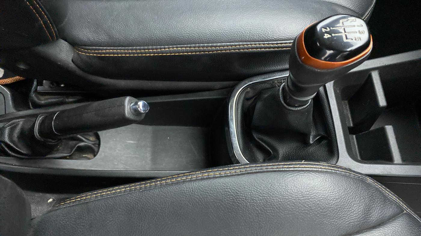 2020 Renault Kwid CLIMBER 1.0 (O), Petrol, Manual, 49,893 km, Gear Lever