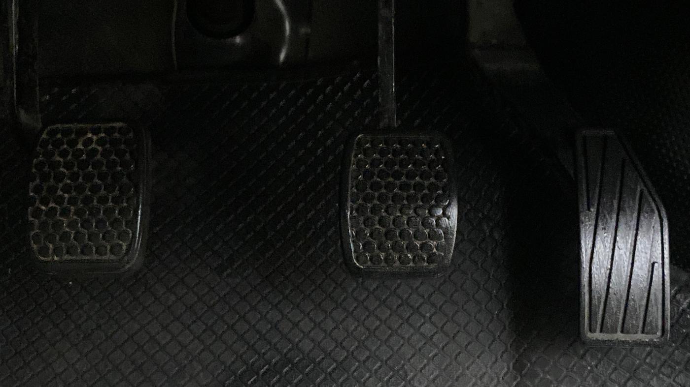 2020 Maruti Alto VXI, Petrol, Manual, 18,344 km, Pedals