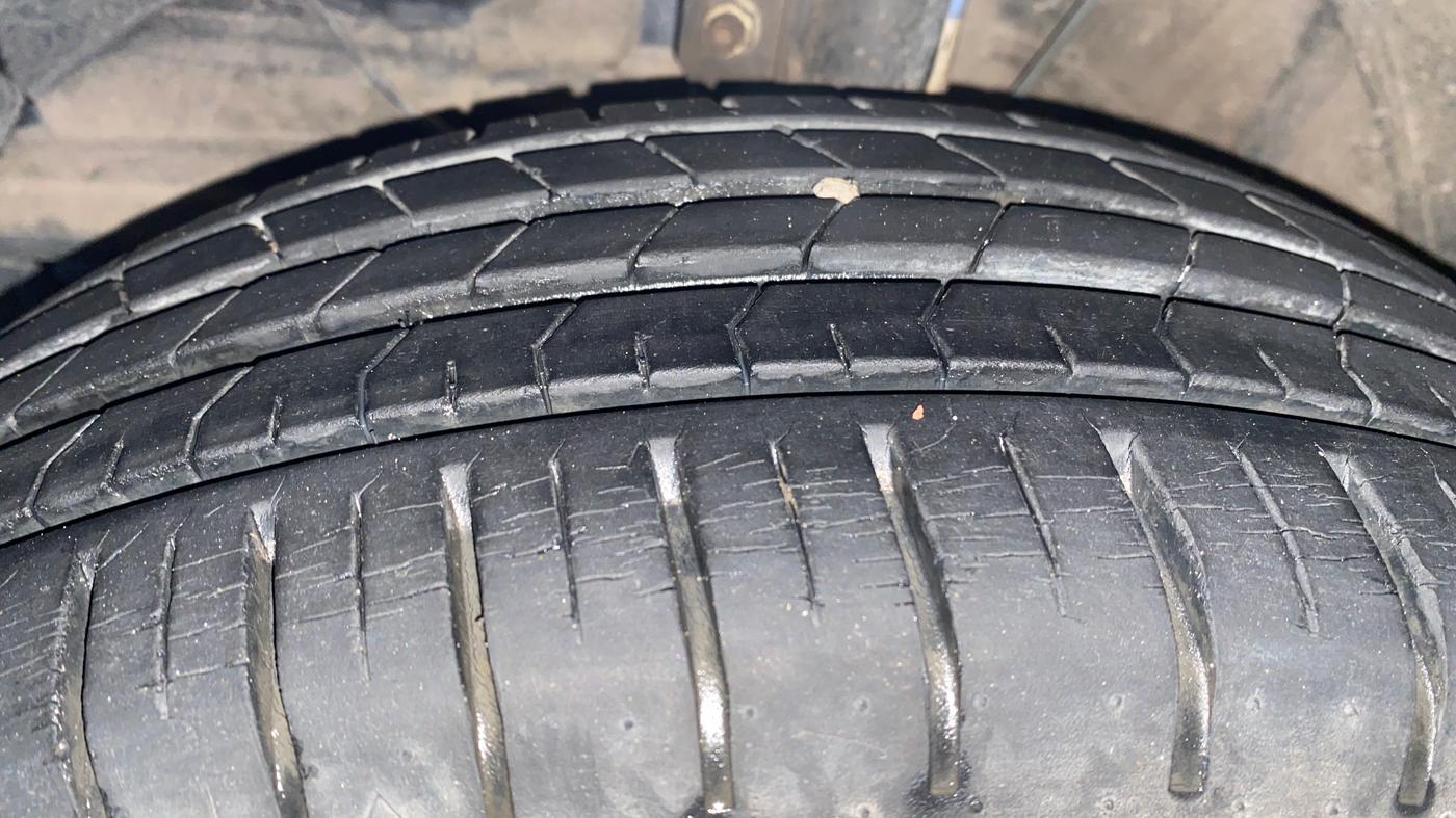 2020 Maruti Baleno ZETA PETROL 1.2, Petrol, Manual, 13,082 km, Left Front Tyre Tread