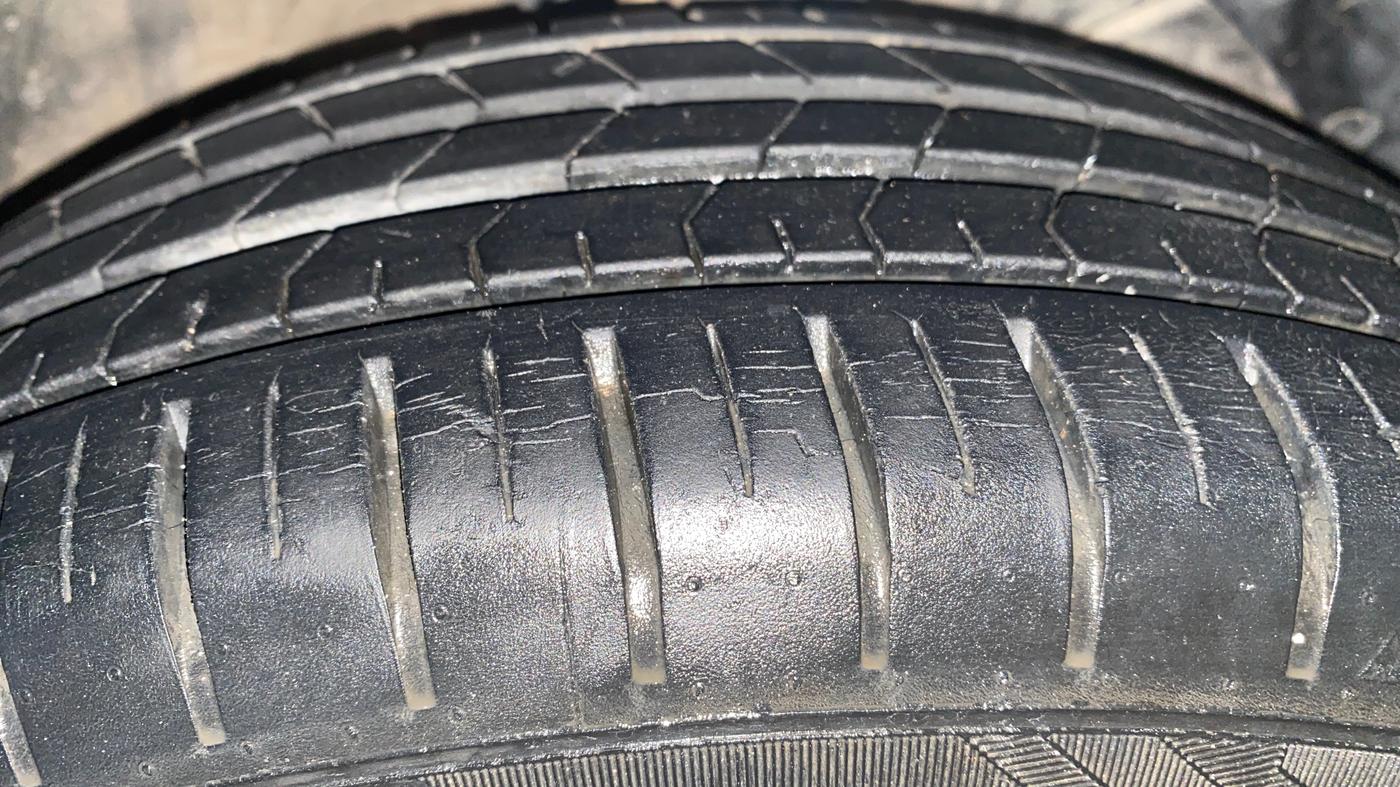 2020 Maruti Baleno ZETA PETROL 1.2, Petrol, Manual, 13,082 km, Right Front Tyre Tread