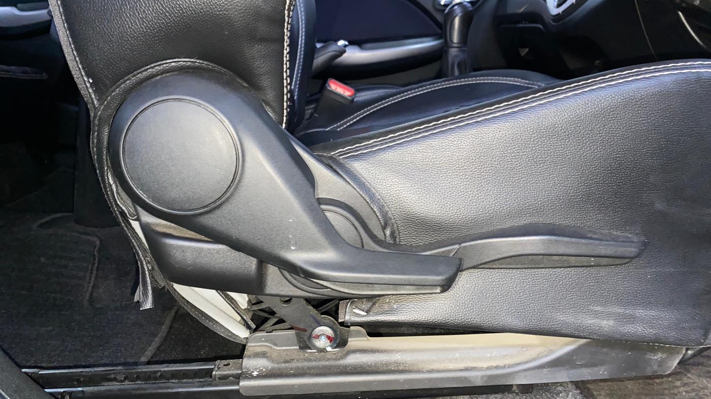 2020 Maruti Baleno ZETA PETROL 1.2, Petrol, Manual, 13,082 km, Driver Side Adjustment Panel