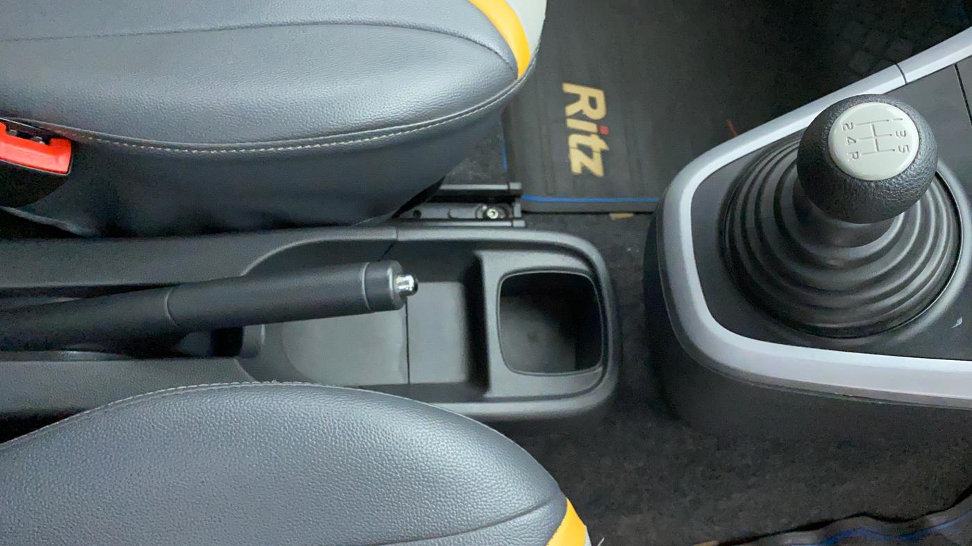 2014 Maruti Ritz VXI Elate Limited Edition, Petrol, Manual, 65,353 km, Gear Lever