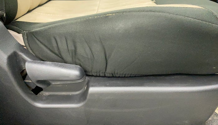 2013 Maruti Wagon R 1.0 VXI, Petrol, Manual, 33,996 km, Driver Side Adjustment Panel