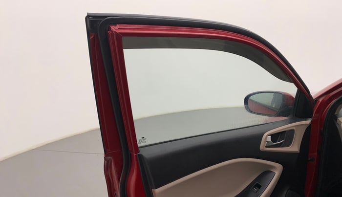 2016 Hyundai Elite i20 SPORTZ 1.2, Petrol, Manual, 86,372 km, Left front window switch / handle - Power window makes minor noise