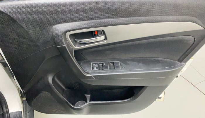 2019 Maruti Vitara Brezza ZDI AMT, Diesel, Automatic, 80,977 km, Driver Side Door Panels Control