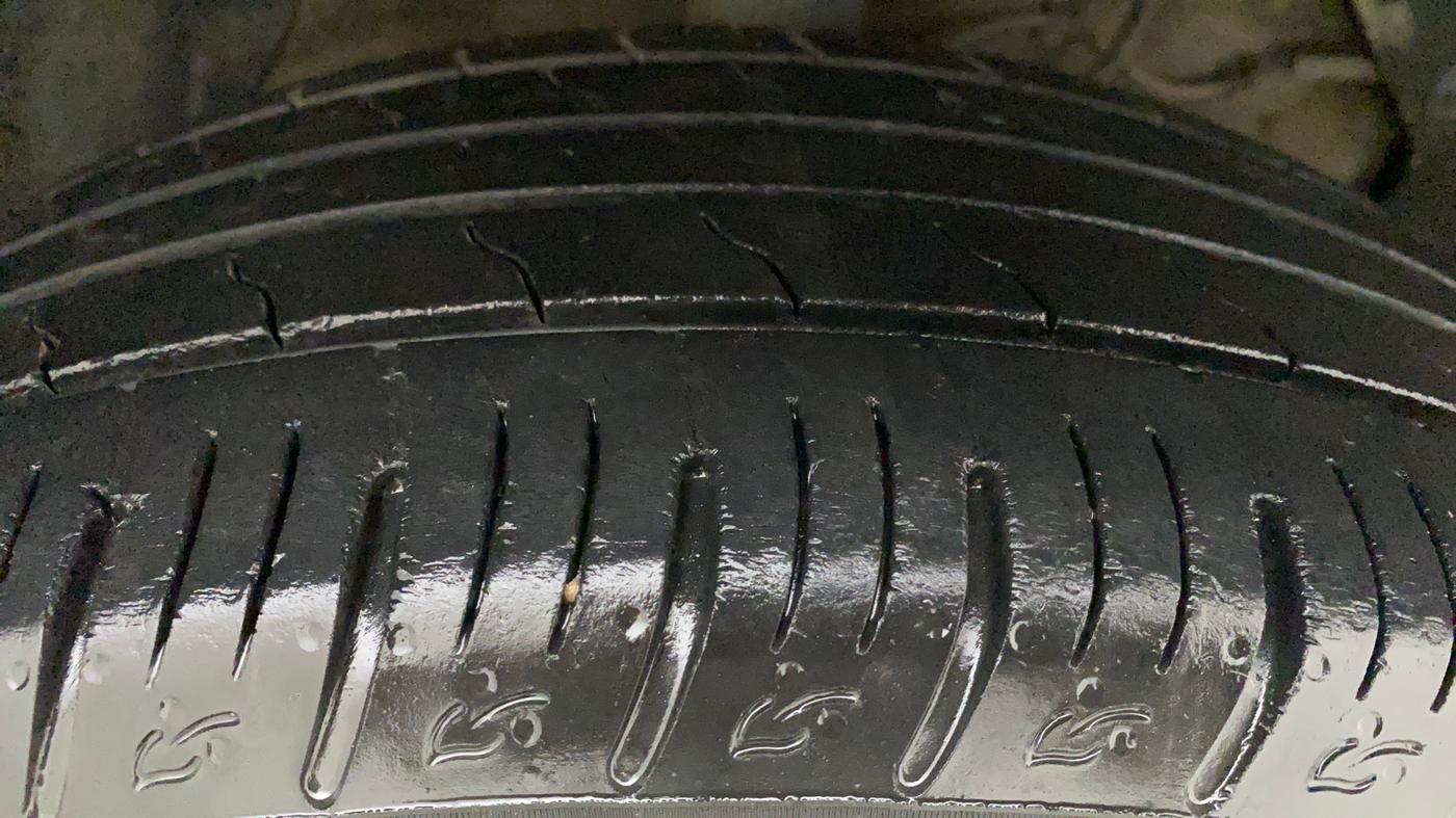 2019 Maruti Vitara Brezza ZDI AMT, Diesel, Automatic, 80,977 km, Right Front Tyre Tread