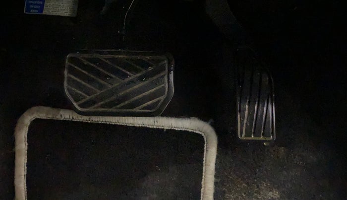 2019 Maruti Vitara Brezza ZDI AMT, Diesel, Automatic, 80,977 km, Pedals