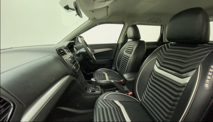 2019 Maruti Vitara Brezza ZDI AMT, Diesel, Automatic, 80,977 km, Right Side Front Door Cabin