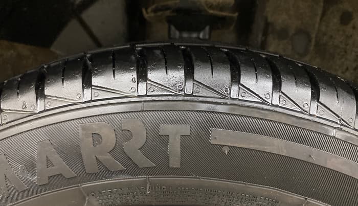 2024 Renault Kwid RXT 1.0, Petrol, Manual, 2,605 km, Right Front Tyre Tread