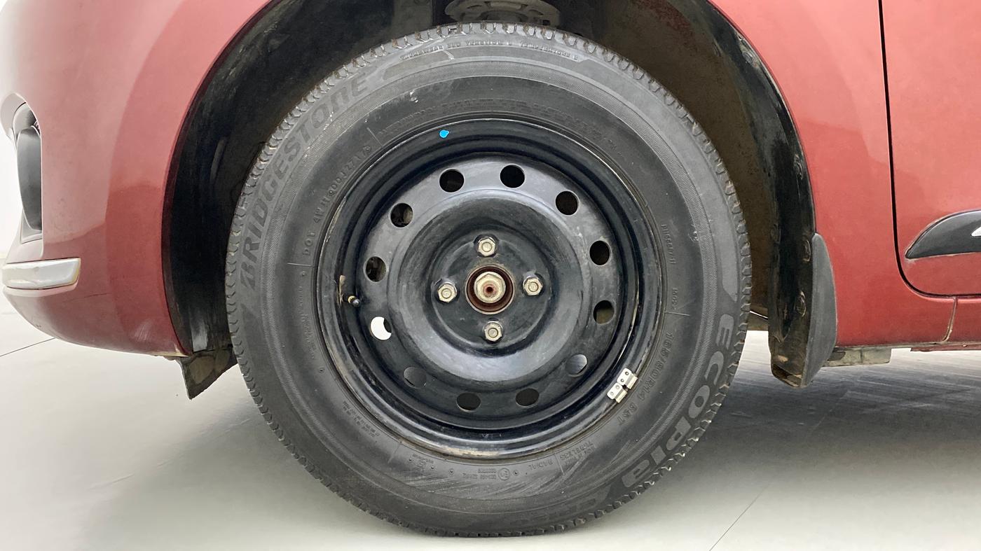 2017 Maruti Dzire VXI, Petrol, Manual, 67,756 km, Left Front Wheel