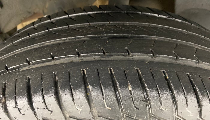 2016 Nissan Terrano XL P, Petrol, Manual, 19,844 km, Left Rear Tyre Tread
