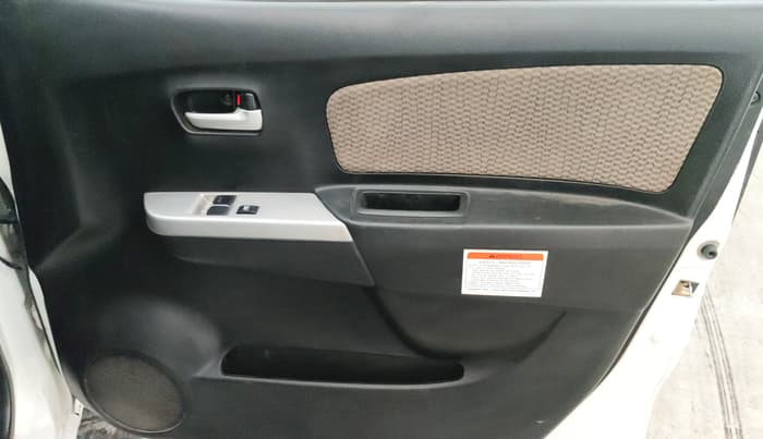 2016 Maruti Wagon R 1.0 LXI CNG, CNG, Manual, 55,792 km, Driver Side Door Panels Control