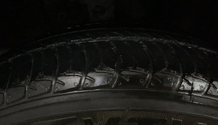 2019 Maruti New Wagon-R VXI (O) 1.2, Petrol, Manual, 17,624 km, Right Front Tyre Tread