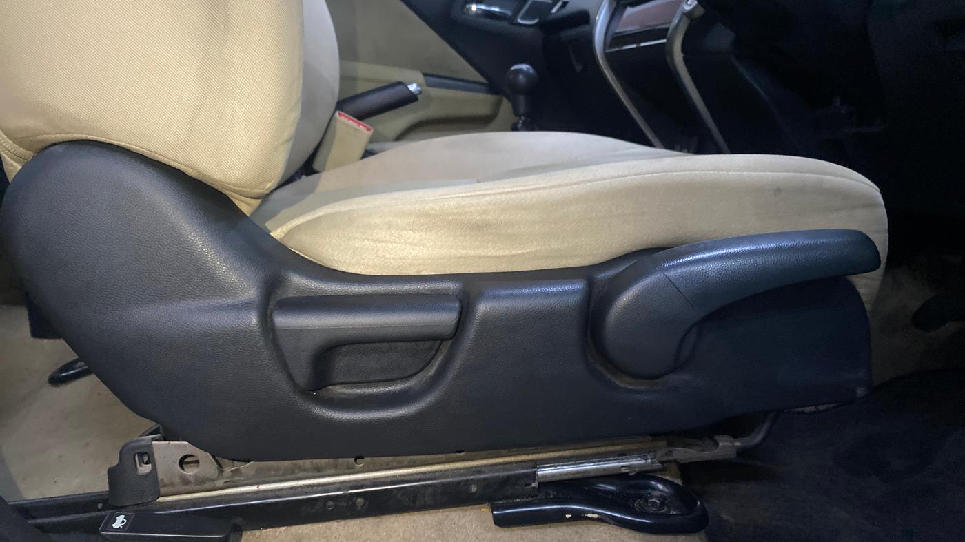 2019 Honda City 1.5L I-VTEC V MT, Petrol, Manual, 66,887 km, Driver Side Adjustment Panel