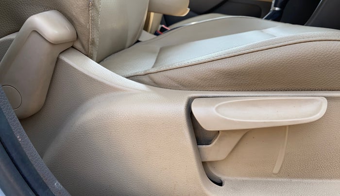 2017 Volkswagen Vento HIGHLINE PETROL AT, Petrol, Automatic, 86,755 km, Driver Side Adjustment Panel