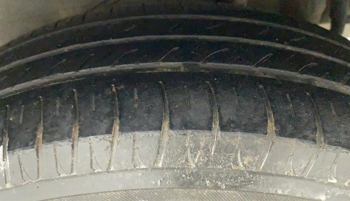 2016 Renault Pulse RXL PETROL, Petrol, Manual, 75,802 km, Left Rear Tyre Tread