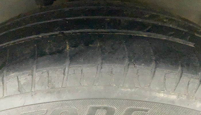 2016 Renault Pulse RXL PETROL, Petrol, Manual, 75,802 km, Right Rear Tyre Tread