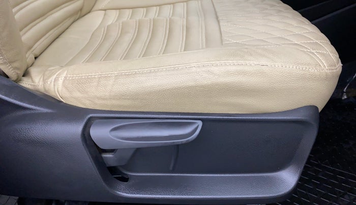 2019 Skoda Rapid AMBITION 1.6 MPFI MT, Petrol, Manual, 17,530 km, Driver Side Adjustment Panel