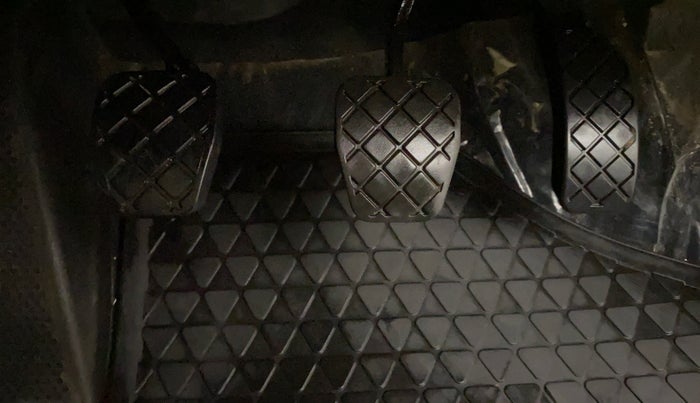 2019 Skoda Rapid AMBITION 1.6 MPFI MT, Petrol, Manual, 17,530 km, Pedals