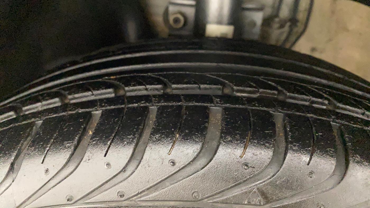 2019 Skoda Rapid AMBITION 1.6 MPFI MT, Petrol, Manual, 17,530 km, Left Front Tyre Tread