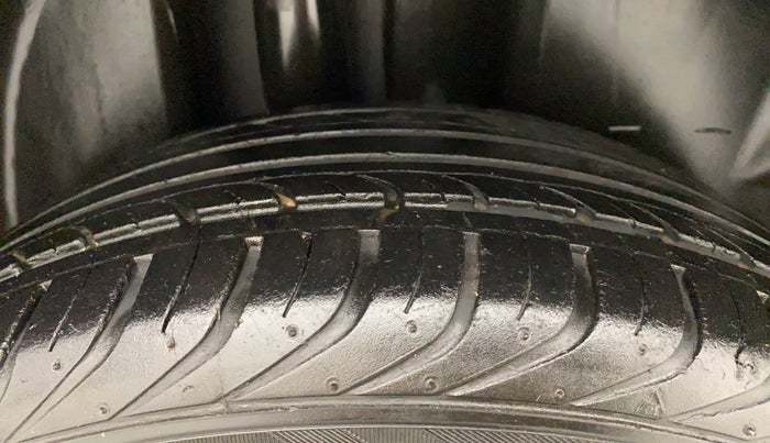 2019 Skoda Rapid AMBITION 1.6 MPFI MT, Petrol, Manual, 17,530 km, Right Rear Tyre Tread