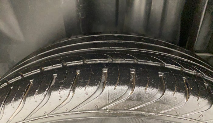 2019 Skoda Rapid AMBITION 1.6 MPFI MT, Petrol, Manual, 17,530 km, Left Rear Tyre Tread