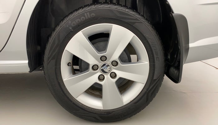 2019 Skoda Rapid AMBITION 1.6 MPFI MT, Petrol, Manual, 17,530 km, Left Rear Wheel