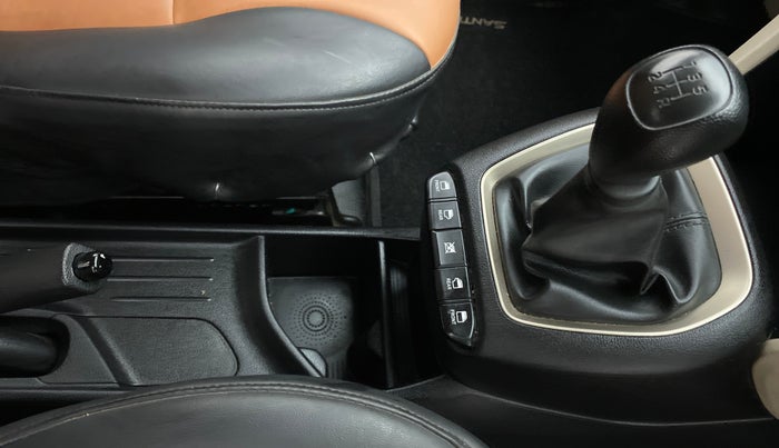 2019 Hyundai NEW SANTRO SPORTZ MT, Petrol, Manual, 17,177 km, Gear Lever