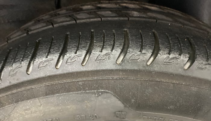 2020 Tata ALTROZ XT PETROL, Petrol, Manual, 44,220 km, Left Rear Tyre Tread