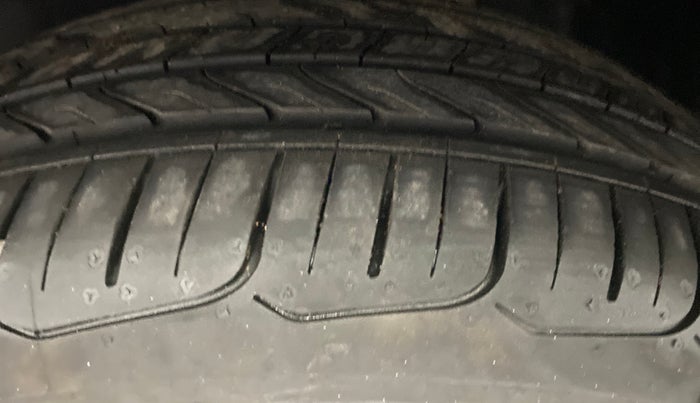 2020 Tata ALTROZ XT PETROL, Petrol, Manual, 44,220 km, Left Front Tyre Tread