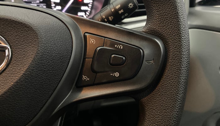 2020 Tata ALTROZ XT PETROL, Petrol, Manual, 44,220 km, Adaptive Cruise Control