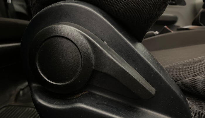 2020 Tata ALTROZ XT PETROL, Petrol, Manual, 44,220 km, Driver Side Adjustment Panel