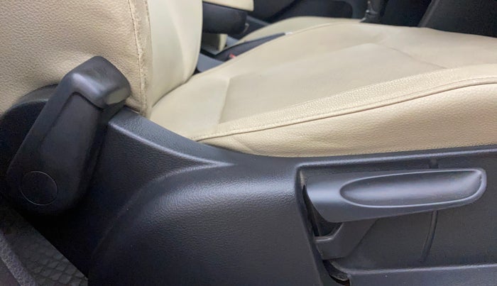 2017 Skoda Rapid STYLE 1.5 TDI AT, Diesel, Automatic, 64,583 km, Driver Side Adjustment Panel