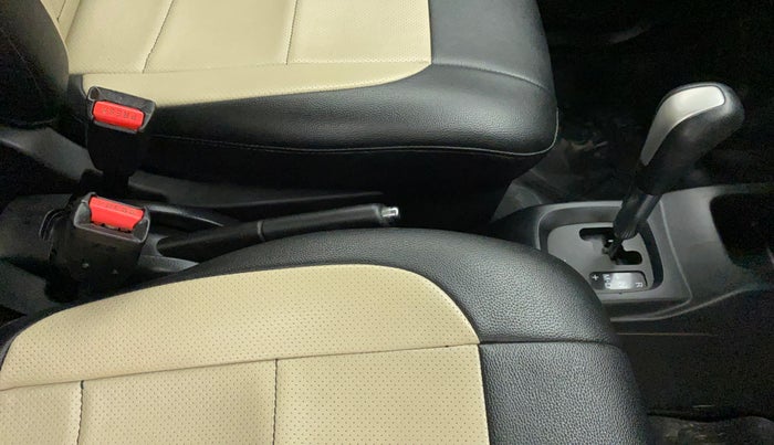 2017 Maruti Wagon R 1.0 VXI AMT, Petrol, Automatic, 51,539 km, Gear Lever