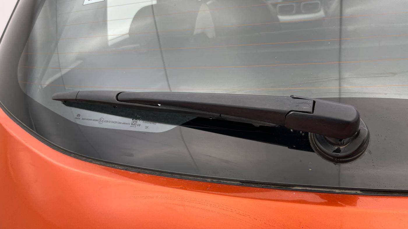 2021 Tata PUNCH CREATIVE AMT 1.2 RTN DUAL TONE, Petrol, Automatic, 15,752 km, Rear Wiper