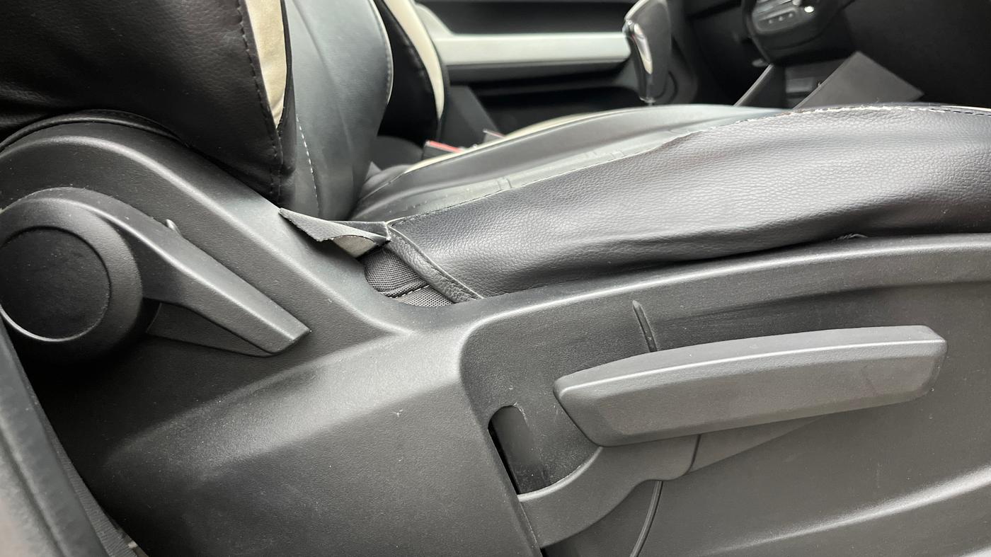 2021 Tata PUNCH CREATIVE AMT 1.2 RTN DUAL TONE, Petrol, Automatic, 15,752 km, Driver Side Adjustment Panel