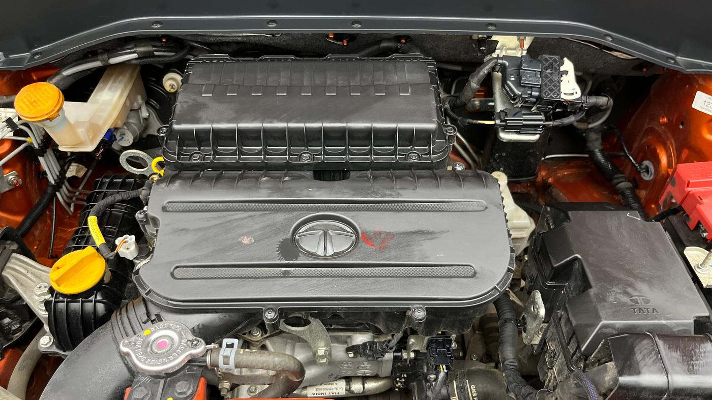 2021 Tata PUNCH CREATIVE AMT 1.2 RTN DUAL TONE, Petrol, Automatic, 15,752 km, Engine View