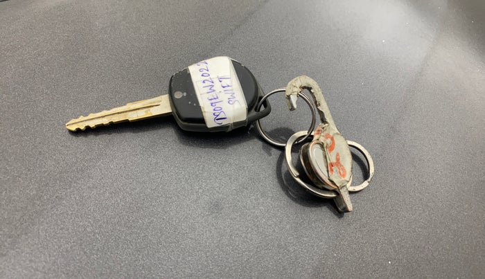 2017 Maruti Swift VDI ABS, Diesel, Manual, 84,402 km, Key Close Up