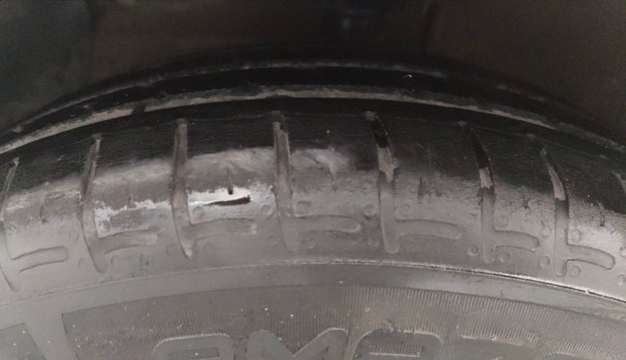 2016 Hyundai Grand i10 ASTA (O) 1.2 KAPPA VTVT, Petrol, Manual, 83,338 km, Left Front Tyre Tread