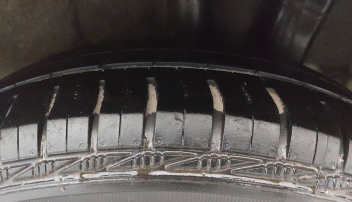 2016 Hyundai Grand i10 ASTA (O) 1.2 KAPPA VTVT, Petrol, Manual, 83,338 km, Left Rear Tyre Tread