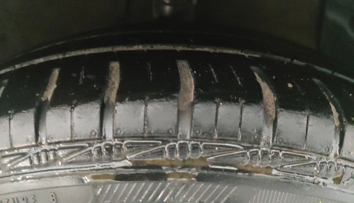 2016 Hyundai Grand i10 ASTA (O) 1.2 KAPPA VTVT, Petrol, Manual, 83,338 km, Right Front Tyre Tread