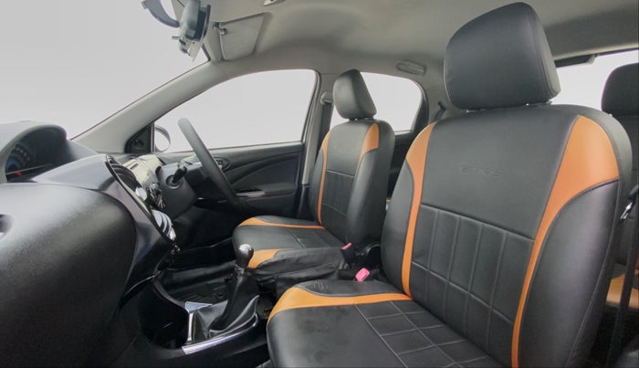 2014 Toyota Etios CROSS 1.5 V, Petrol, Manual, 80,847 km, Right Side Front Door Cabin