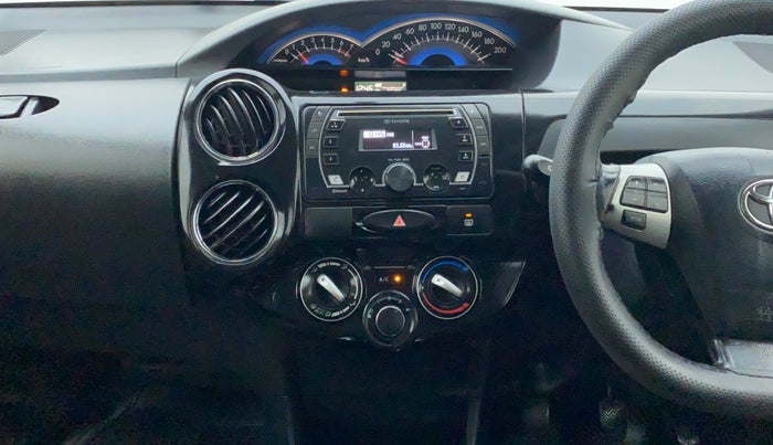 2014 Toyota Etios CROSS 1.5 V, Petrol, Manual, 80,847 km, Air Conditioner
