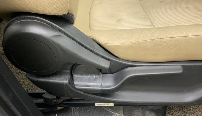 2022 Honda Amaze 1.2L I-VTEC S, Petrol, Manual, 29,183 km, Driver Side Adjustment Panel