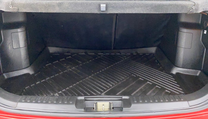 2019 Maruti Vitara Brezza ZDI AMT, Diesel, Automatic, 31,785 km, Boot Inside