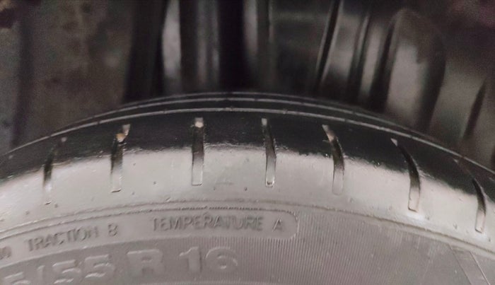 2024 Toyota Glanza V AMT, Petrol, Automatic, 1,00,247 km, Right Rear Tyre Tread