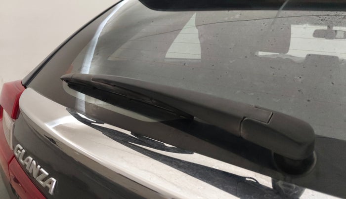 2024 Toyota Glanza V AMT, Petrol, Automatic, 1,00,247 km, Rear Wiper