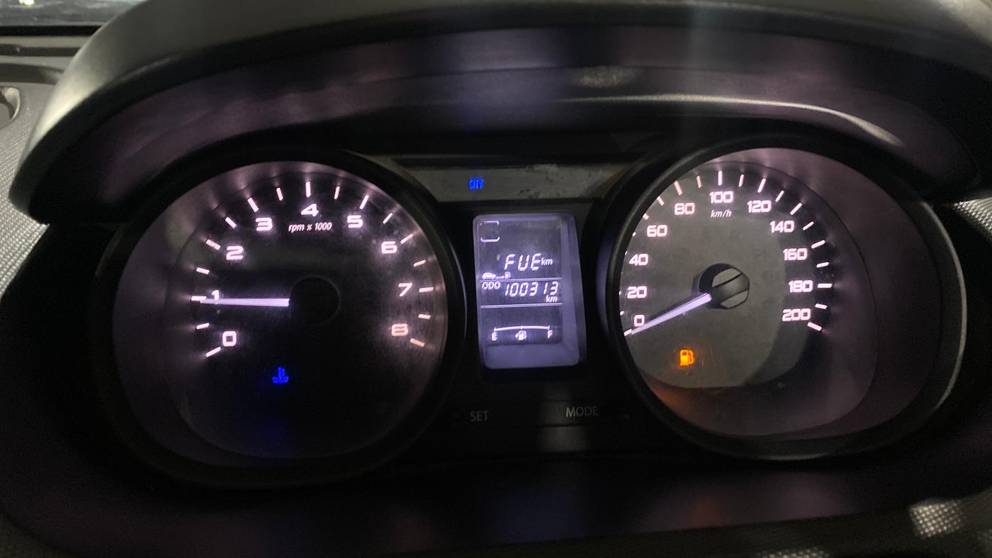 2018 Tata Tiago XM PETROL, Petrol, Manual, 1,00,304 km, Odometer Image